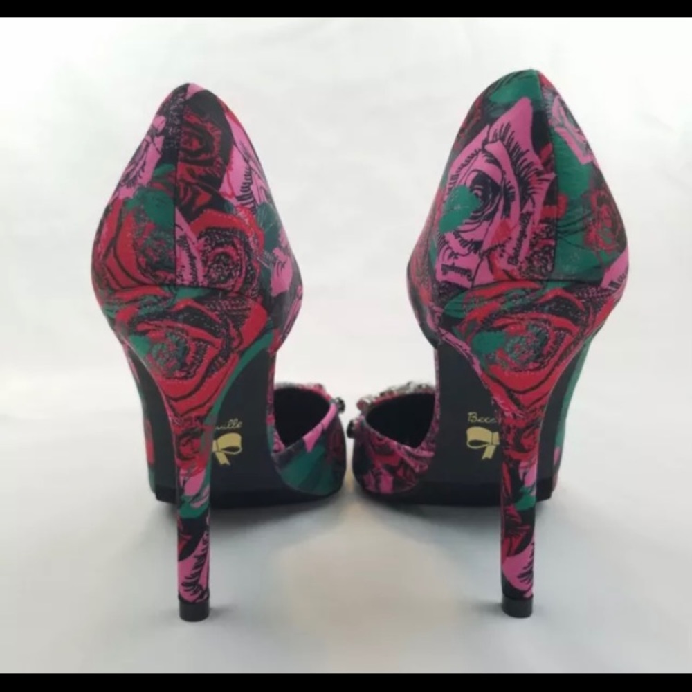 Betsey Johnson - Picture 9 of 11